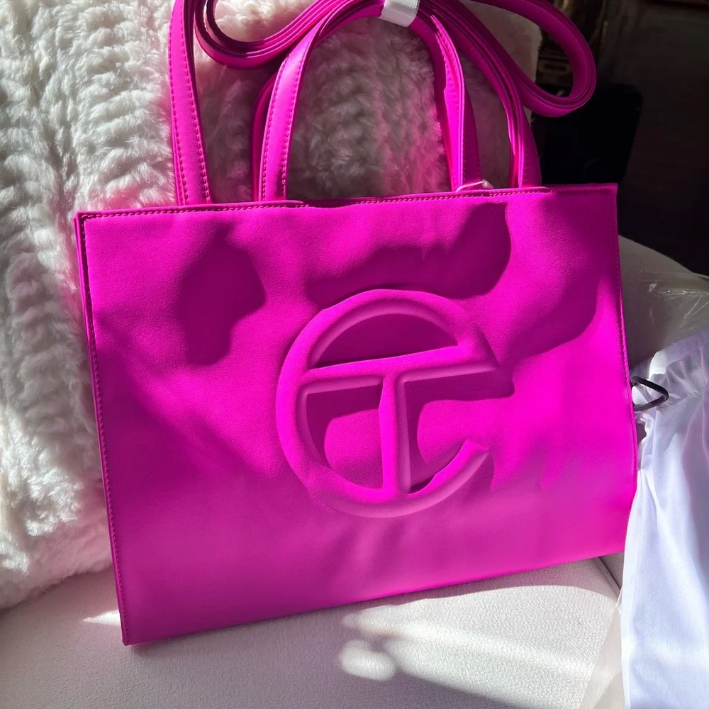 Telfar Medium Shopper - Azalea - Picture 4 of 9